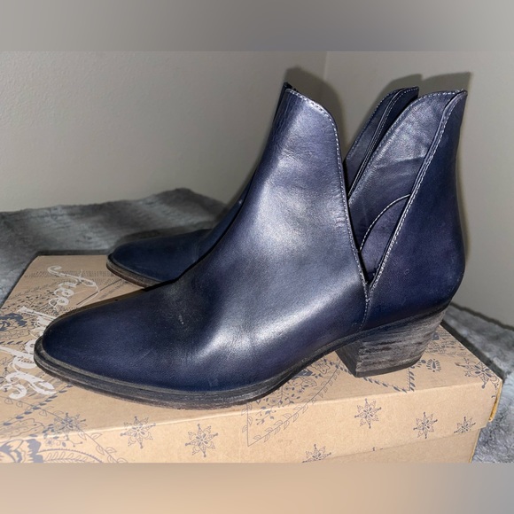 Free people black boots. Good used condition - Picture 4 of 7